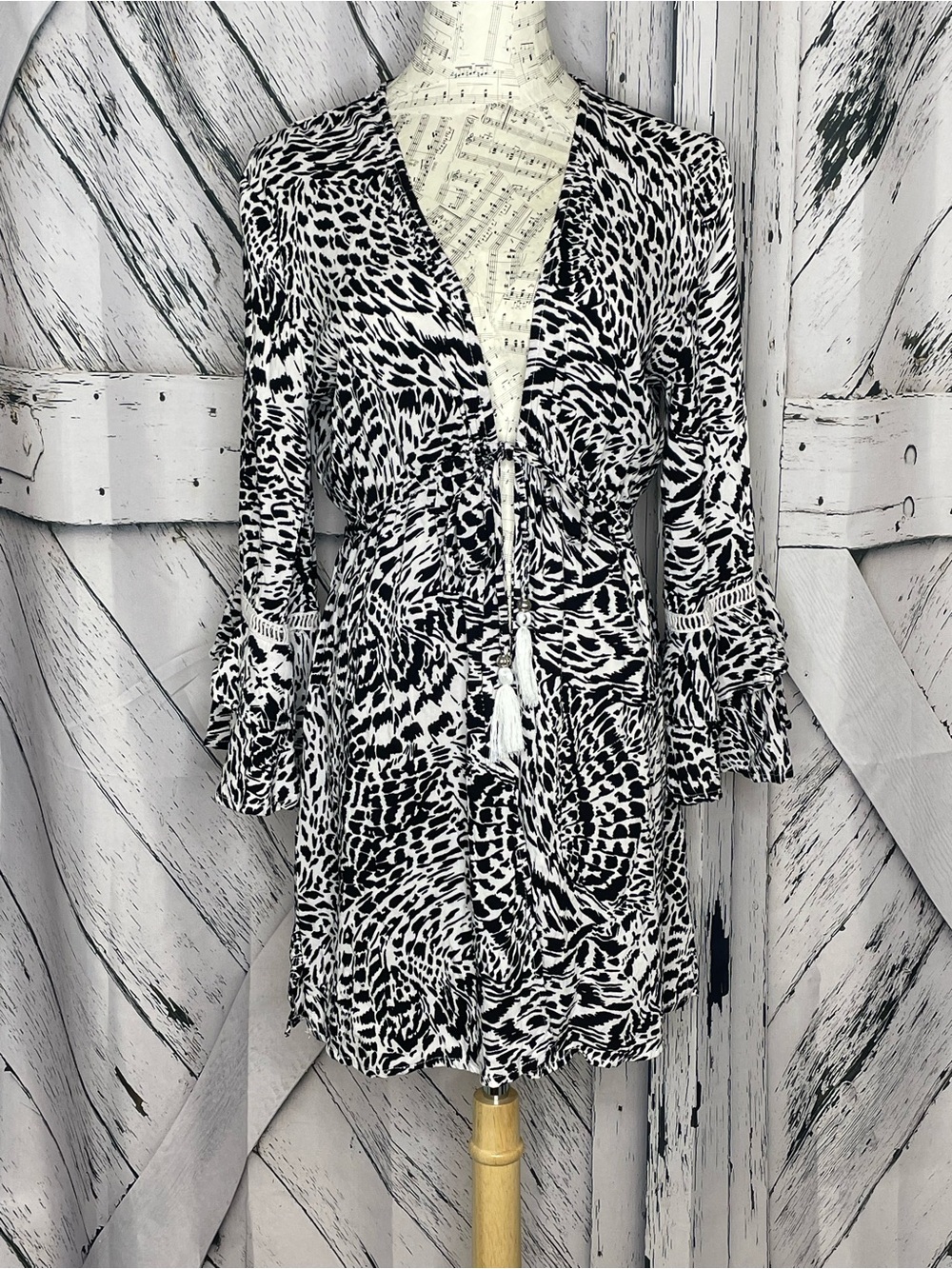 Blue Island Drawstring Swim Coverup Animal Print M